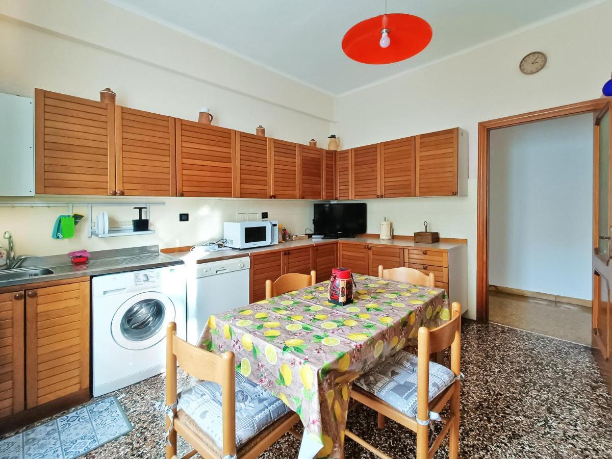 San Martino Appartament Con Parcheggio Privato Genua Exterior foto